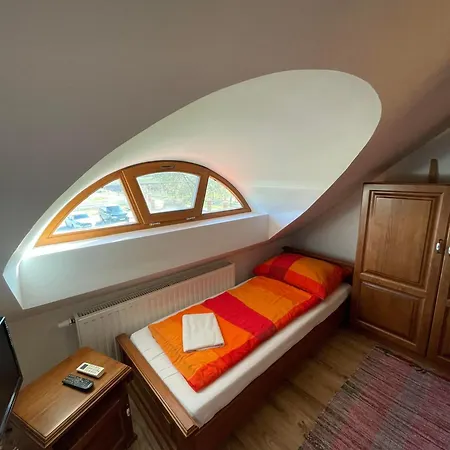 Gyori Lovastanya Apartamento